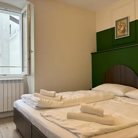 The Duchess טריאסטה