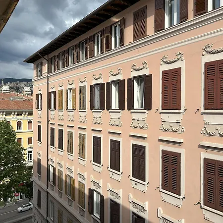 The Duchess * טריאסטה