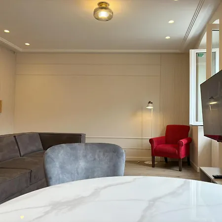 The Duchess - Reception Apartman